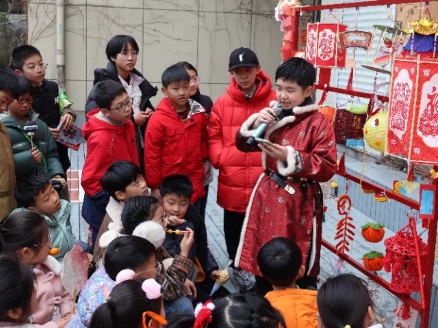 寧波寧?？h銀河小學(xué)舉行非遺特色的開(kāi)學(xué)活動(dòng) 學(xué)校供圖.jpg
