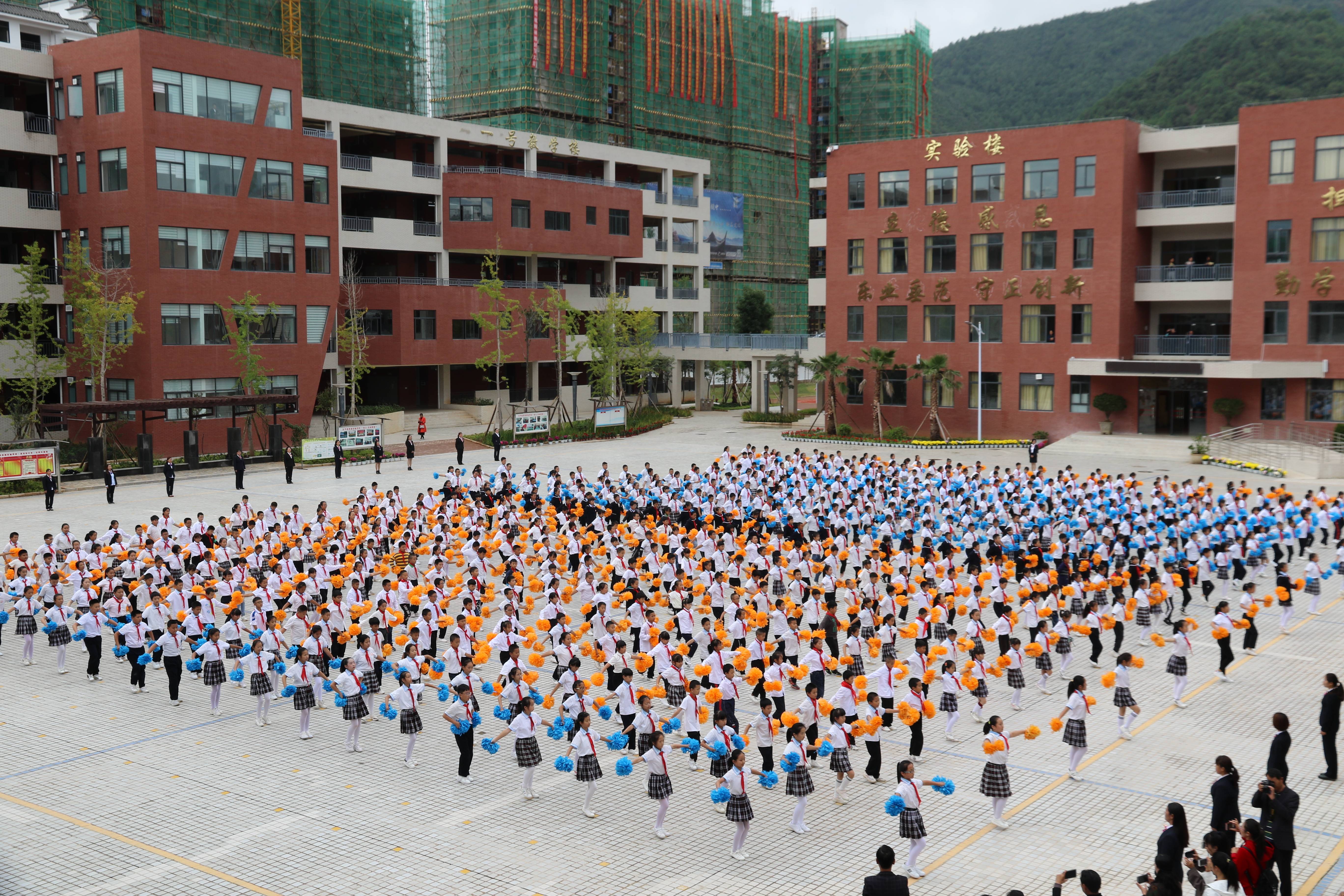 永平縣思源實驗學(xué)校大課間活動  早永績   攝.jpg