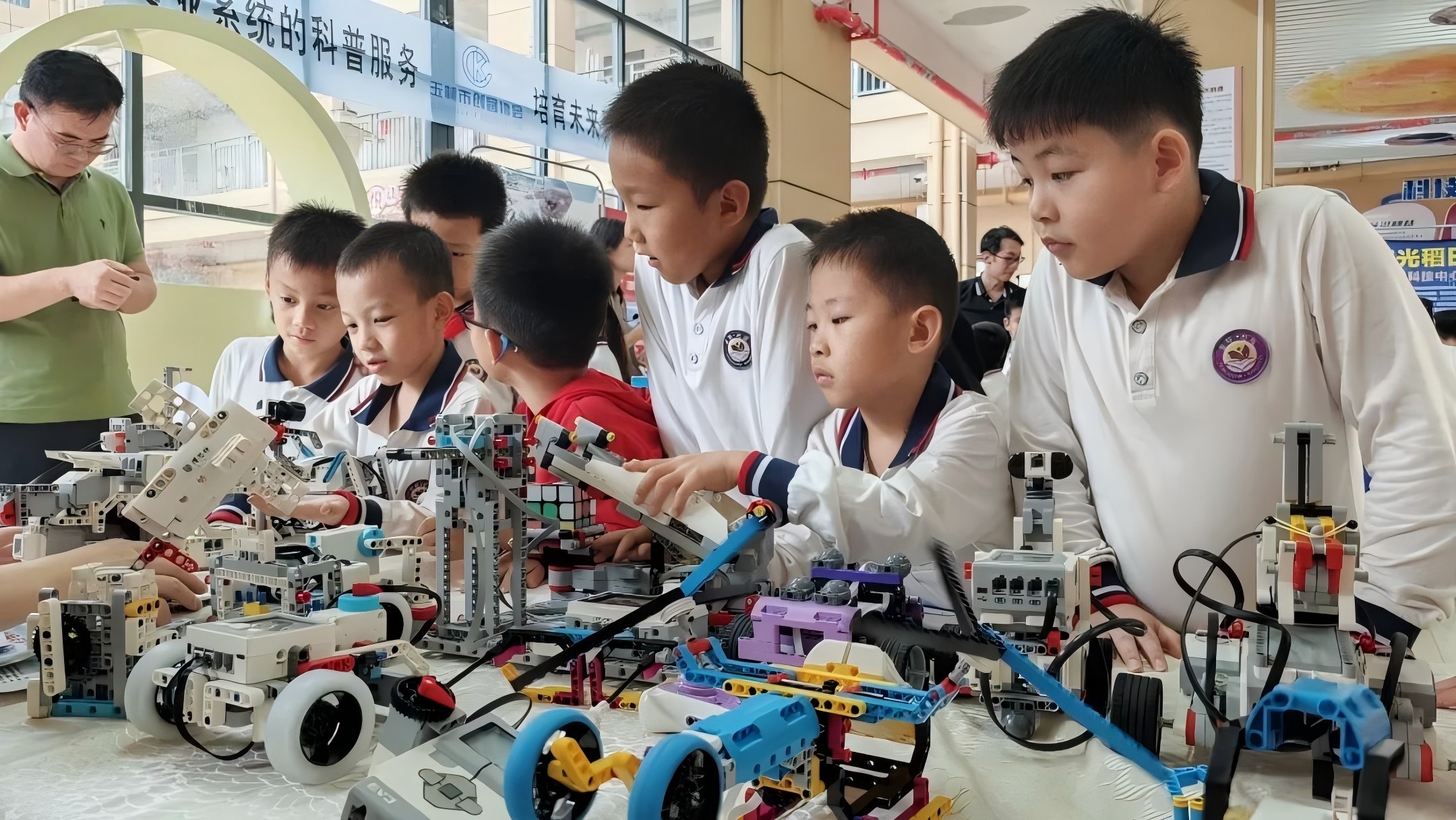 玉林的小學(xué).jpg 玉林的小學(xué).jpg